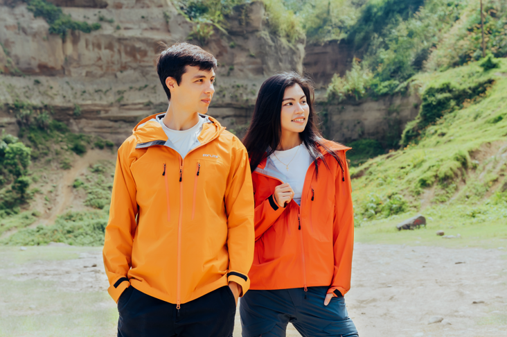 PORLITE sample jackets worn by two models in an outdoor setting